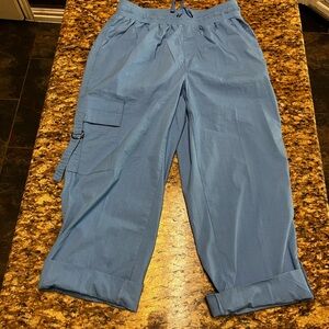 NWOT! Blue elastic capri pants (s)
